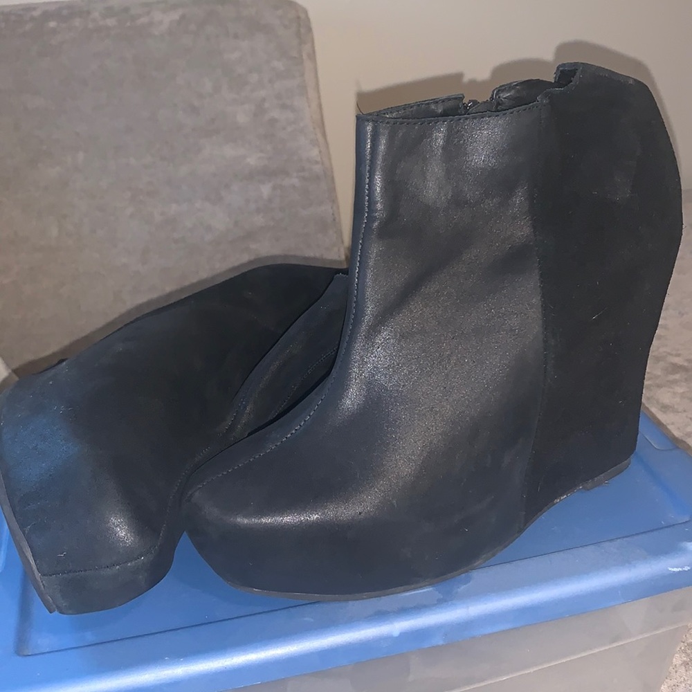 Hidden Black Leather/Suede Bootie